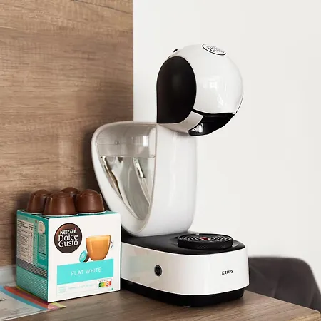 Large 2-br Retreat, Walk To Sofias Spots Apartman