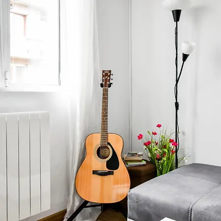 Апартамент Large 2-br Retreat, Walk To Sofias Spots